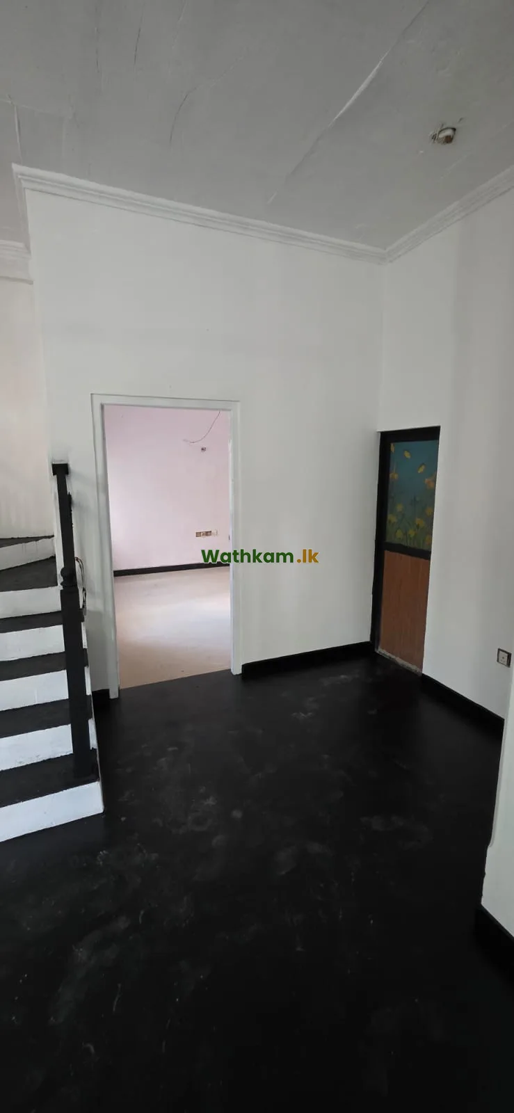 -House in Dalupotha, Negombo -Land size: 5 perches -Two floors -Near main road, shops, - photo 1